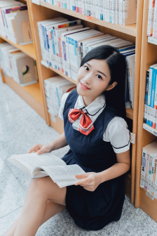 当着太子的面皇帝宠幸了太子妃