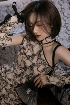 激情接吻